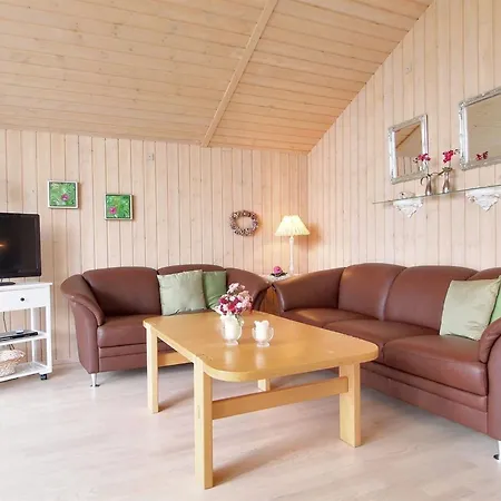 Hébergement de vacances Lilia - 900m From The Sea By Interhome Bøtø By